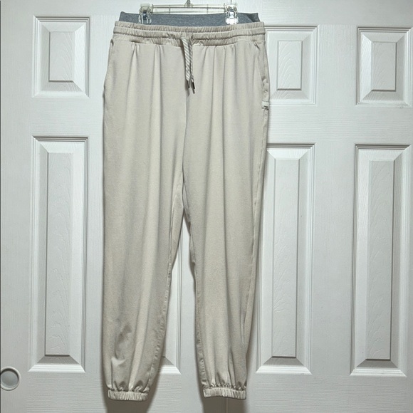 Vuori Halo Warm-Up Jogger - Women’s Size Large - Picture 2 of 9